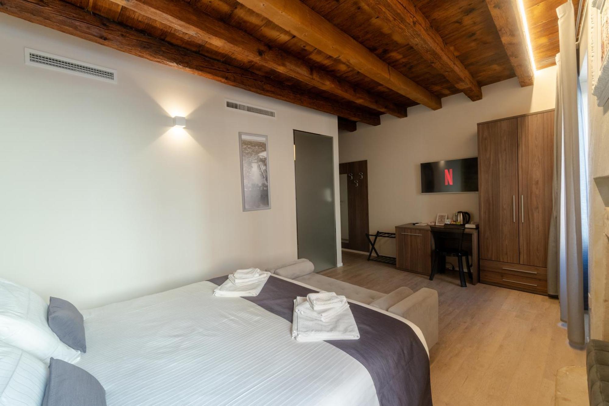 La Casa In Paese Hotel Peschiera del Garda Ngoại thất bức ảnh